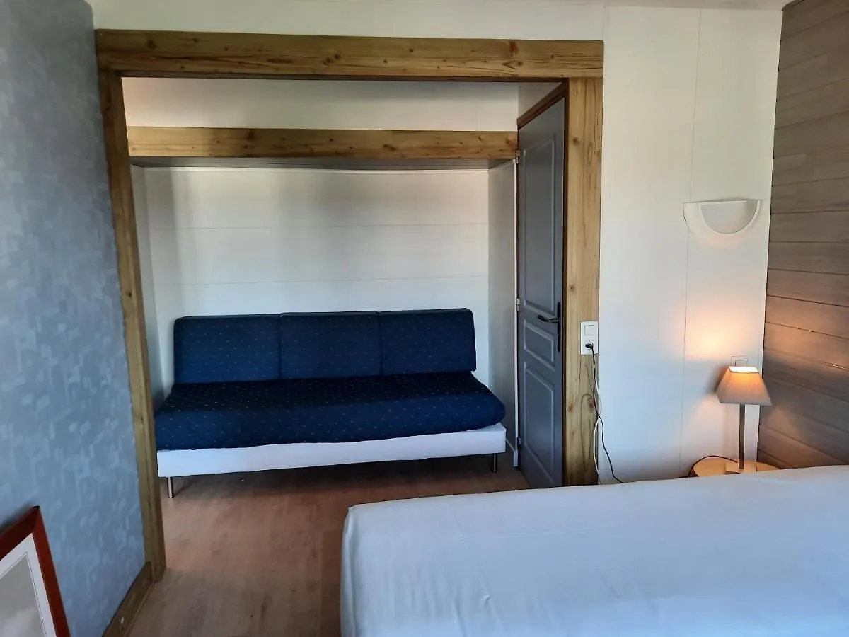 Hôtel des îles Theix France