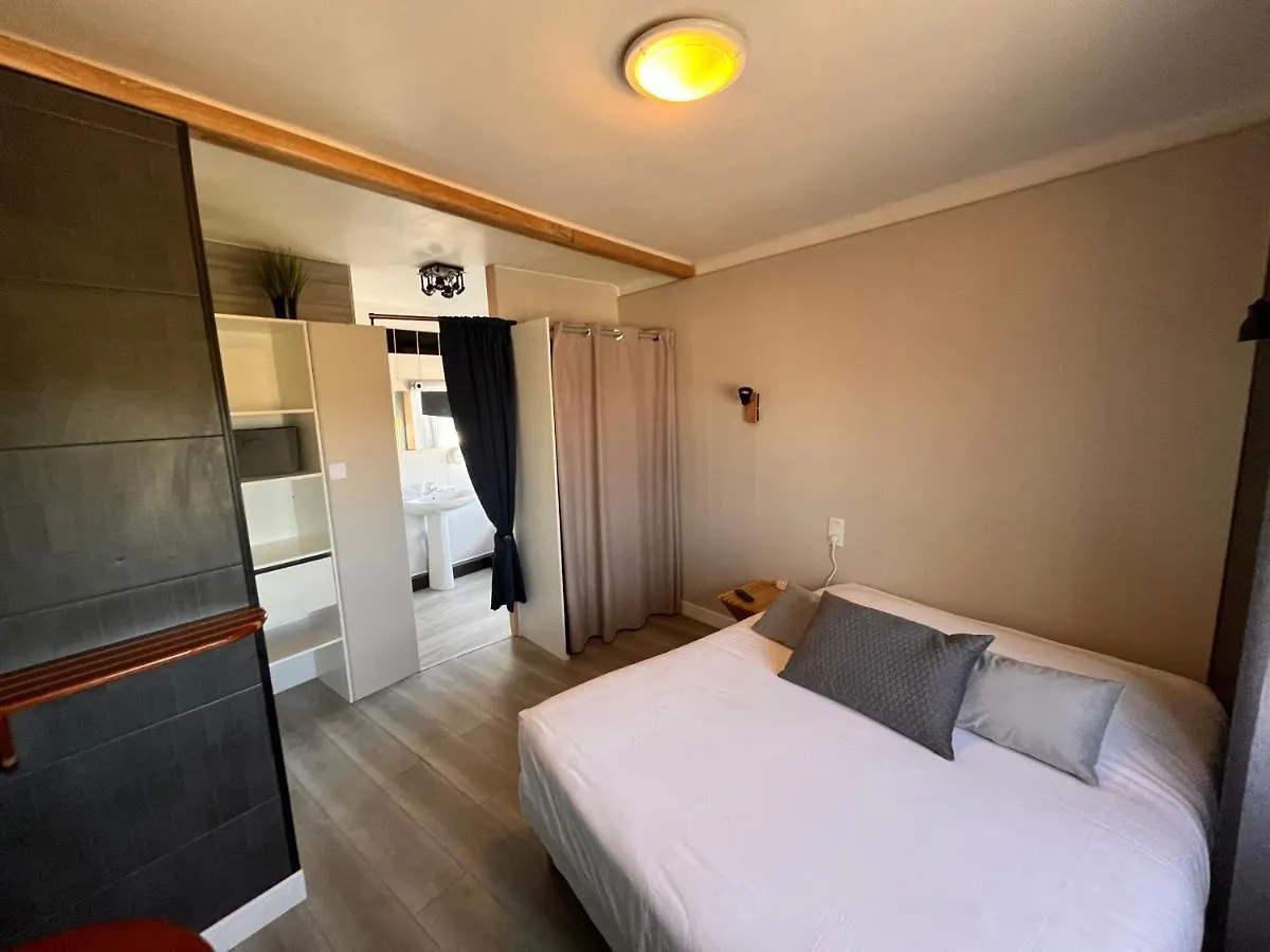 Hotel Des Iles Theix