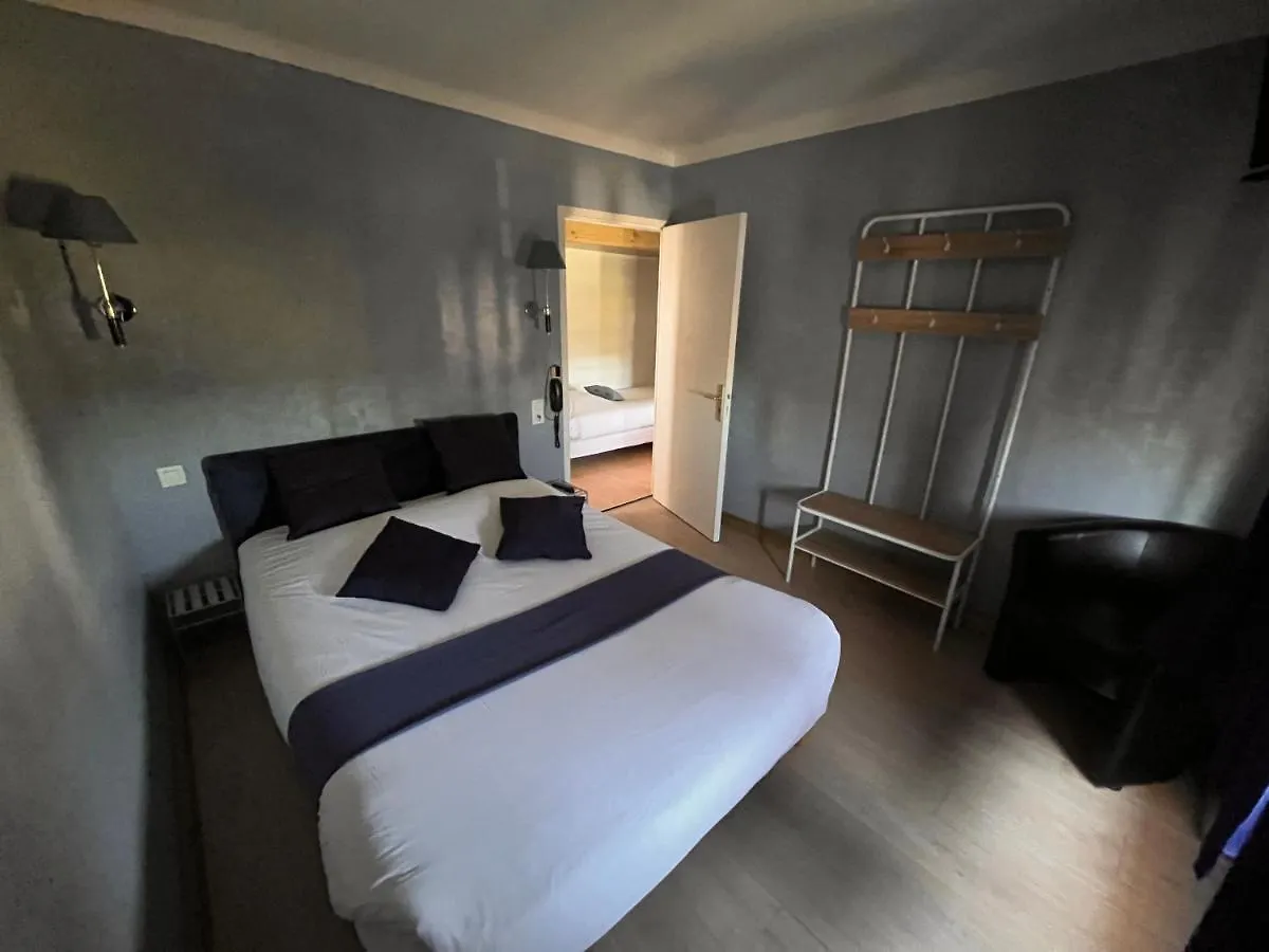 Hotel Des Iles Theix 2*,  Frankreich
